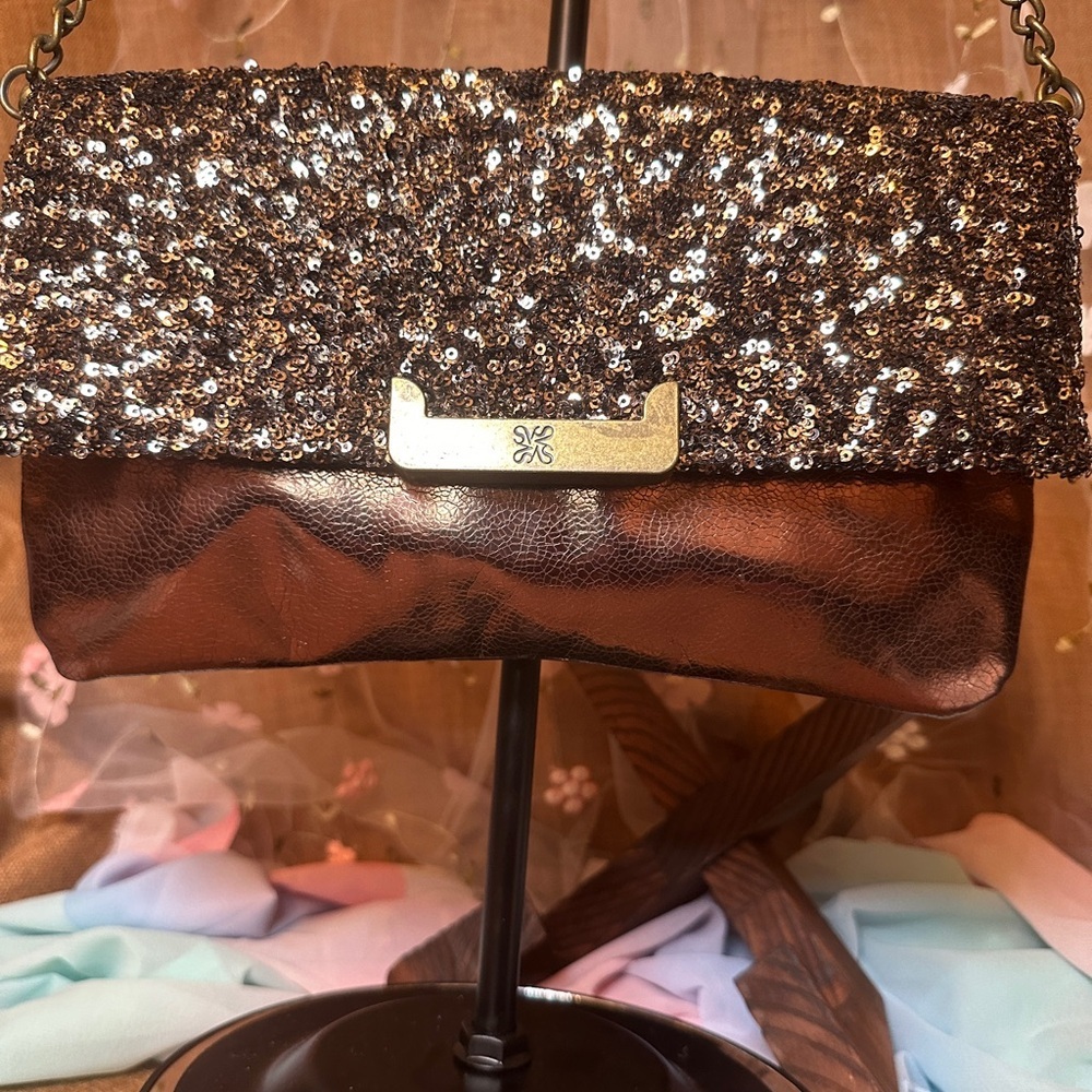 Vera Wang - Simply Vera EUC Crossbody / Clutch
